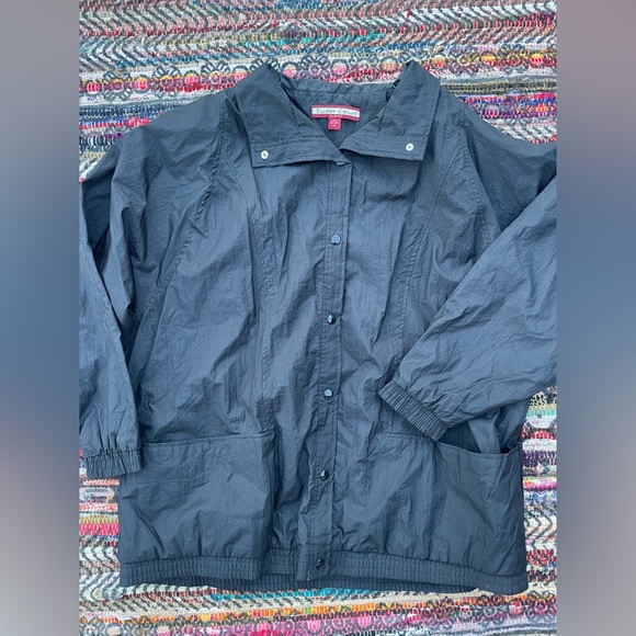 Tudor Court - Picture 1 of 2